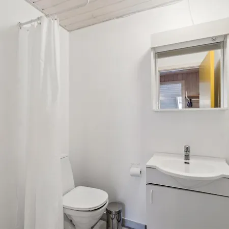 Aimo - 300m From The Sea By Interhome