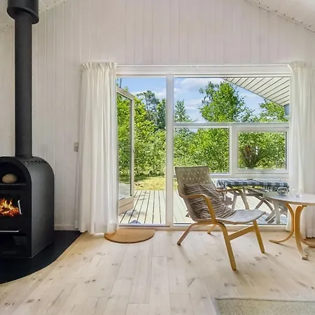 Aimo - 300m From The Sea By Interhome *