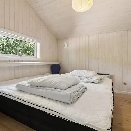 Aimo - 300m From The Sea By Interhome