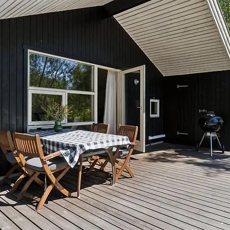 Aimo - 300m From The Sea By Interhome Neksø