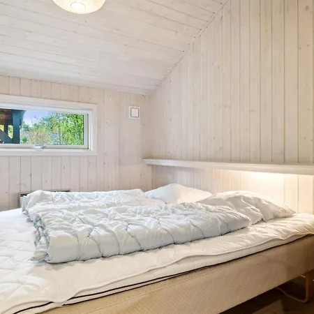 Aimo - 300m From The Sea By Interhome Feriehus *