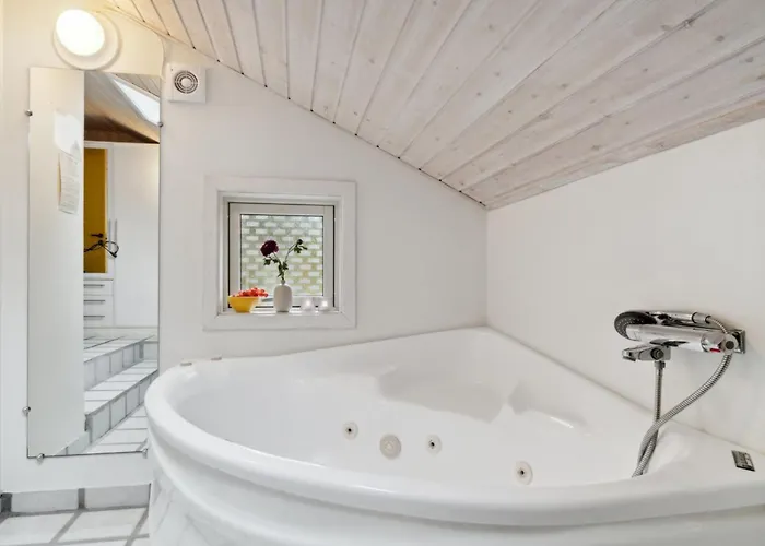 Aimo - 300m From The Sea By Interhome Hébergement de vacances